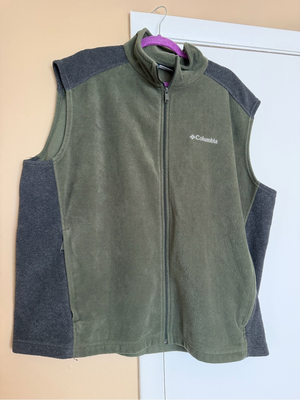 Men’s Columbia Vest